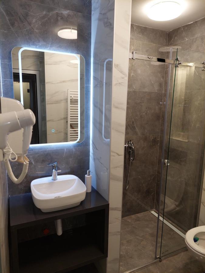 Spa Apartman Grand Nis Bagian luar foto